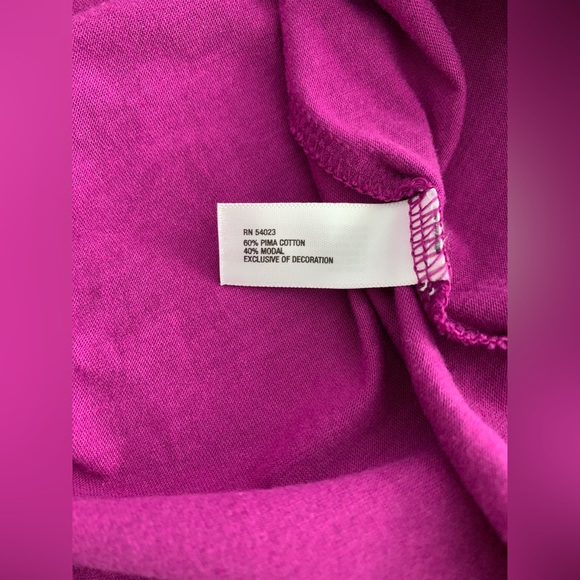 🌟PRICE DROP🌟 EUC! GAP front ruffle detail 2/3 sleeve FUCHSIA TOP Size XS - Picture 4 of 4